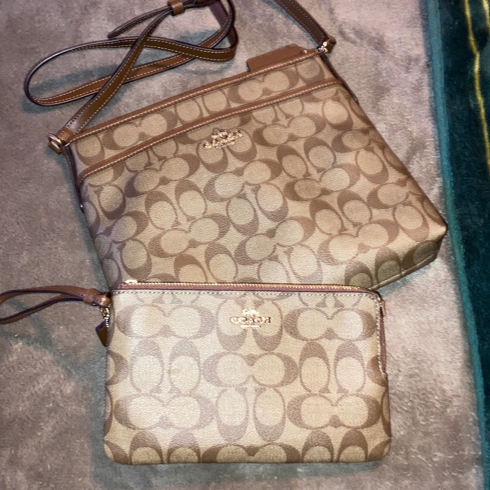Cross over Coach purse matching wallet